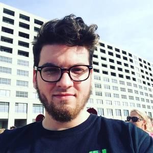 Meet your Posher, Devan